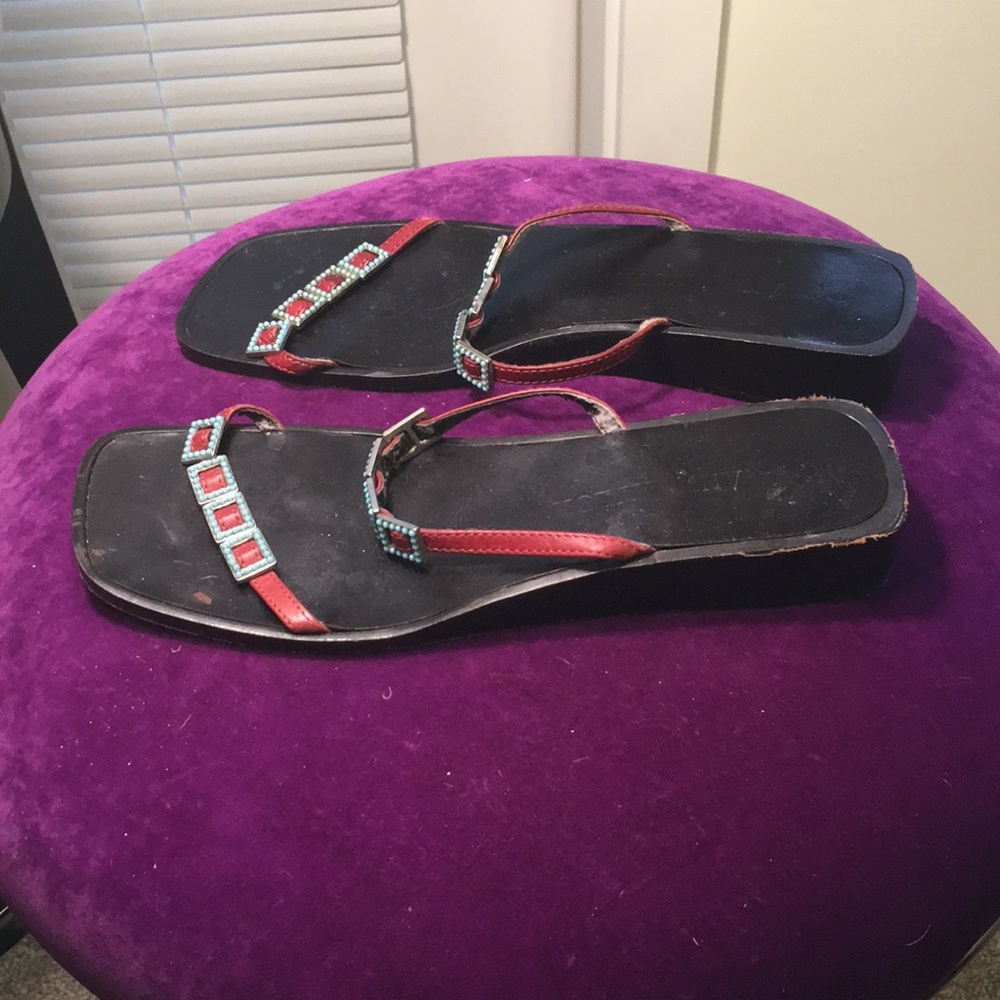 Used - Picture 2 of 3